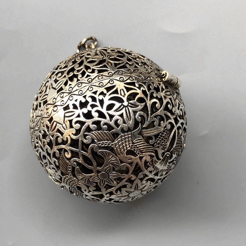 Antique Hollow Grape Floral Bi - Aroma Bead Sachet 评论和价格